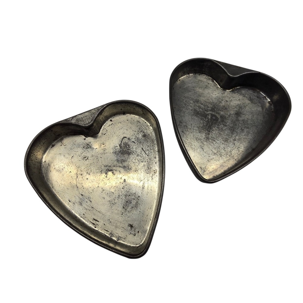 Vintage Set of 2 Heart Shape Cake Baking Pan Tarnished USA Heritage Primitive